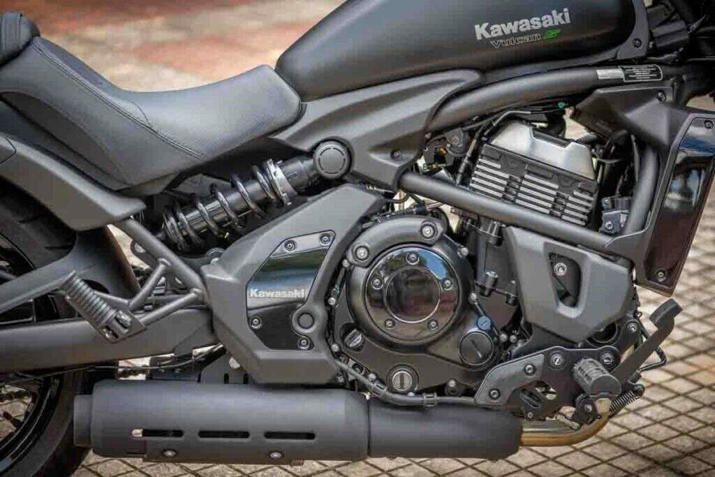 Kawasaki Vulcan S 650 engine image