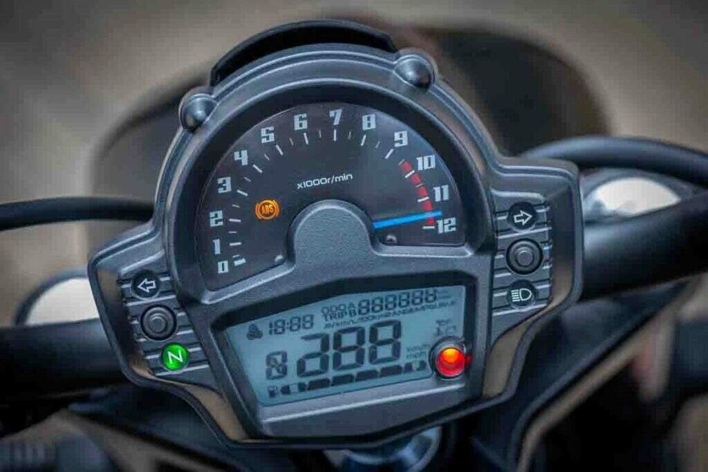 image Kawasaki Vulcan S 650 dashboard